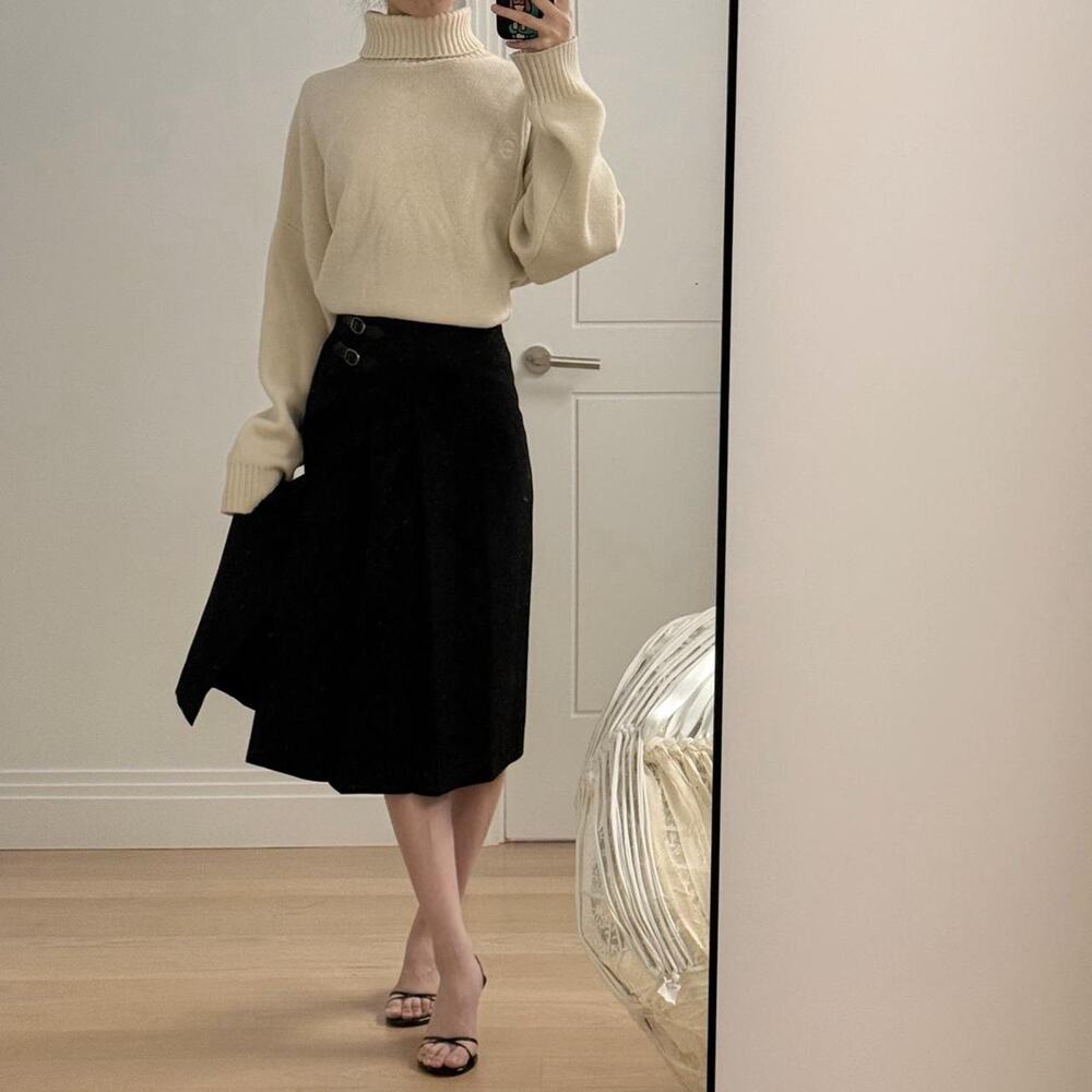 Dunst black midi skirt with